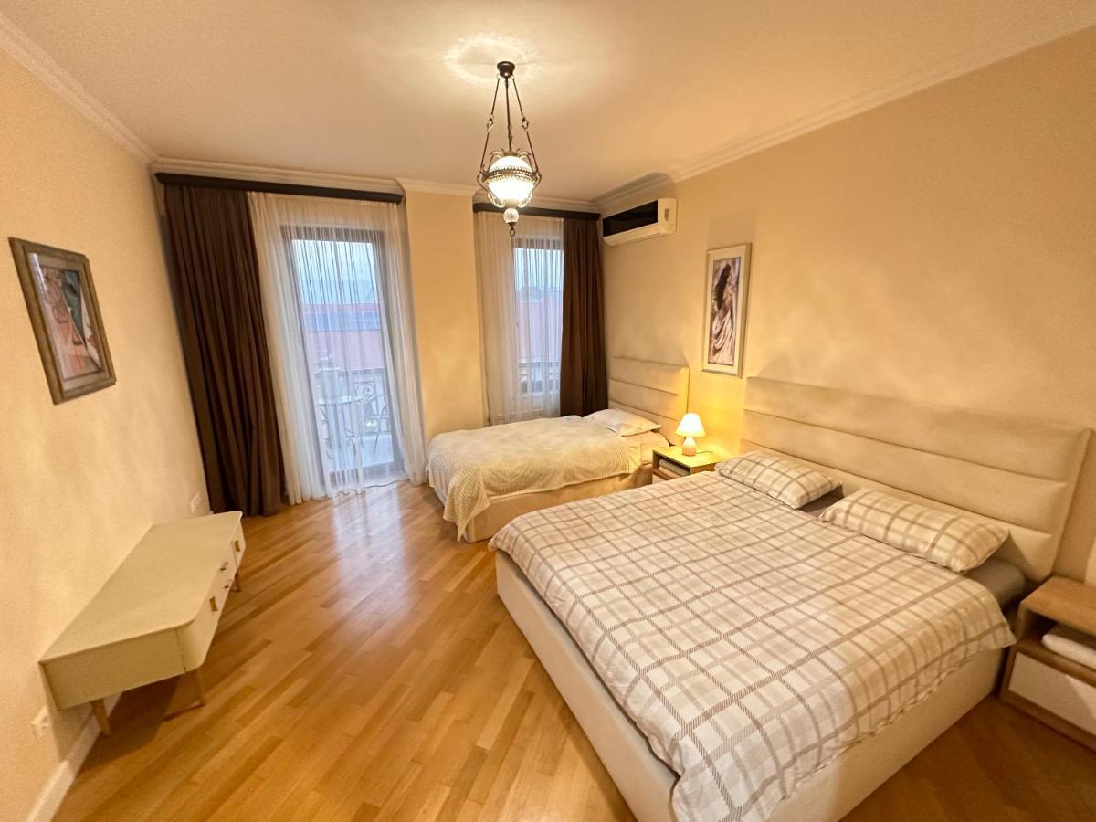 Apartment In Downtown "Rustaveli Residence" تبليسي المظهر الخارجي الصورة