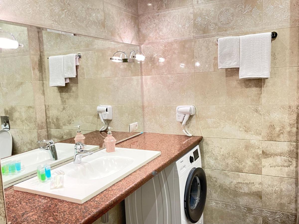 Apartment In Downtown "Rustaveli Residence" تبليسي المظهر الخارجي الصورة