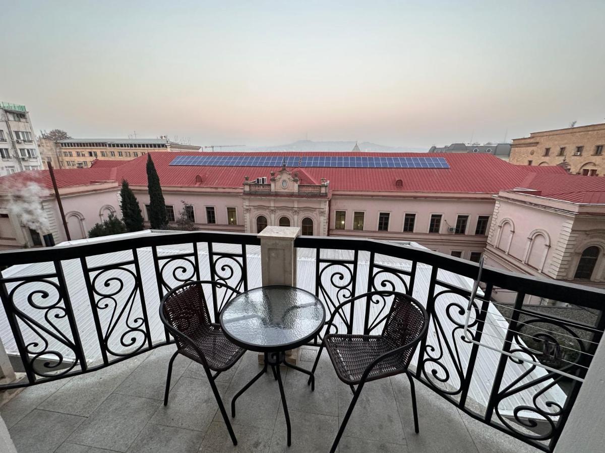 Apartment In Downtown "Rustaveli Residence" تبليسي المظهر الخارجي الصورة