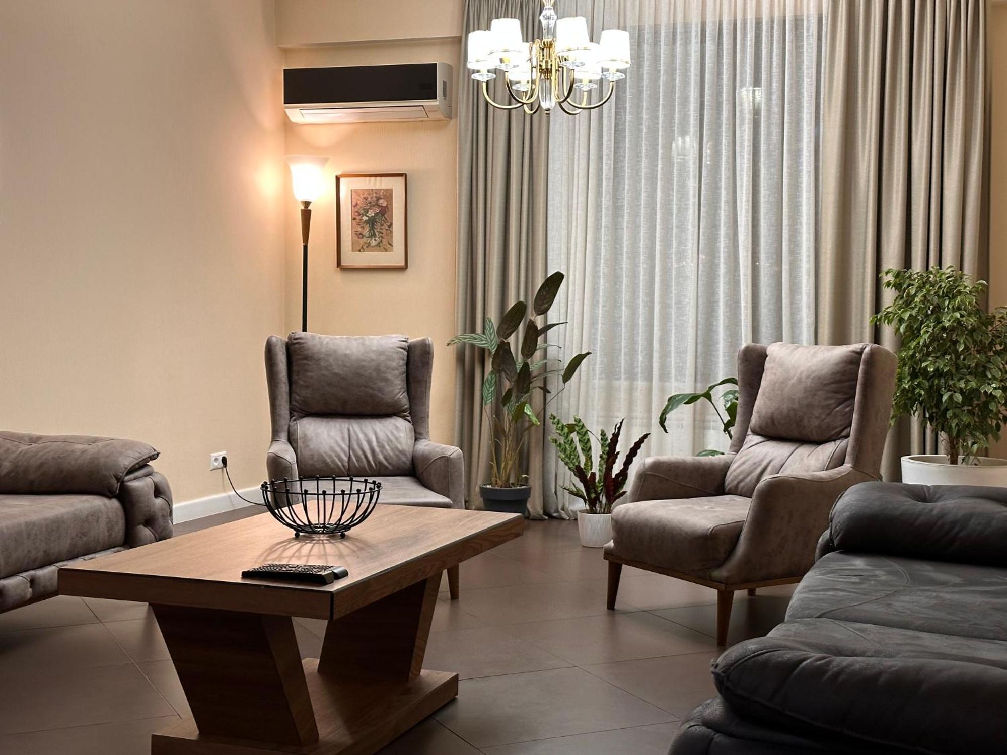 Apartment In Downtown "Rustaveli Residence" تبليسي المظهر الخارجي الصورة